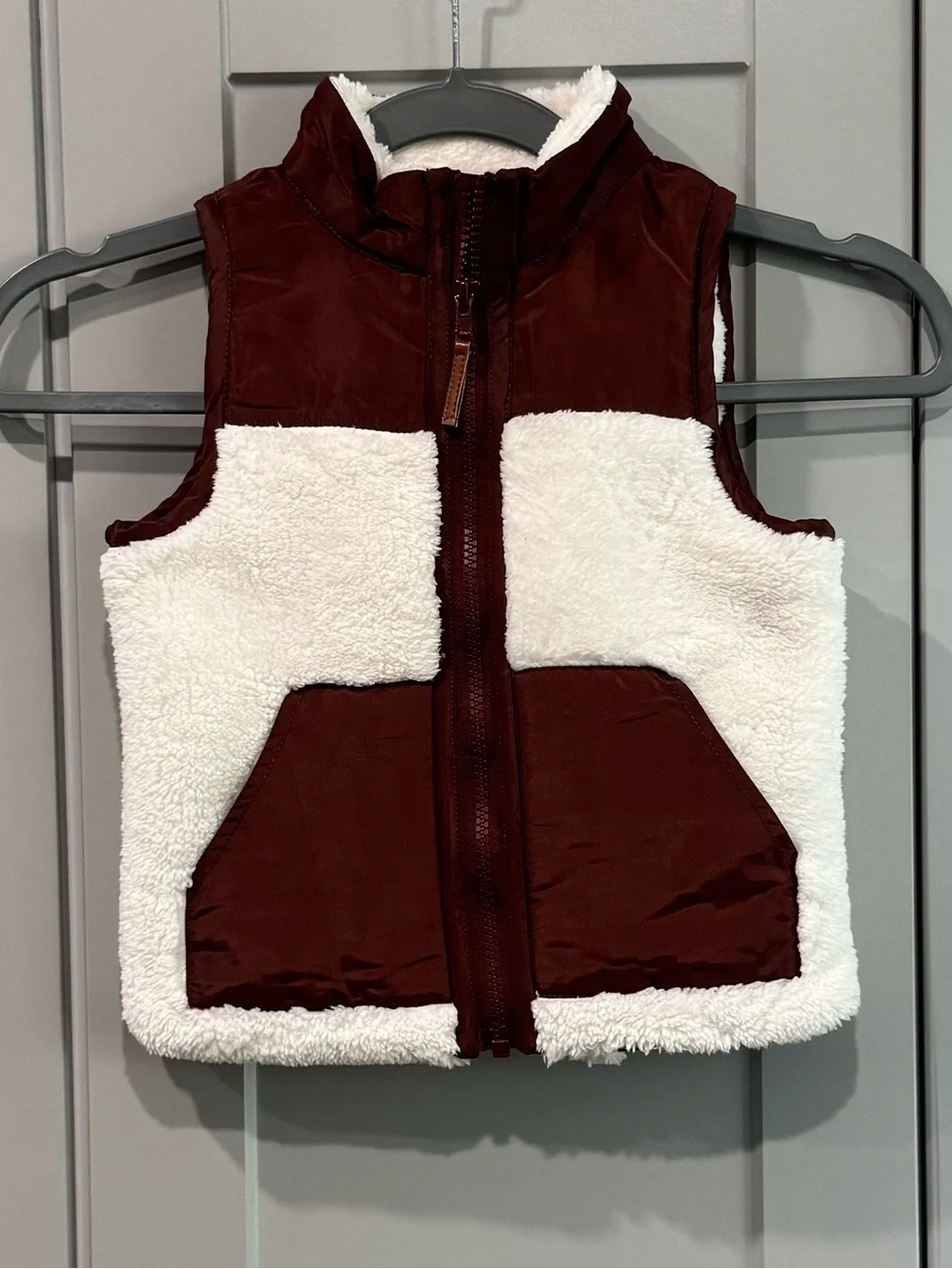 Tommy Bahama Kids Sherpa Vest in Maroon and White